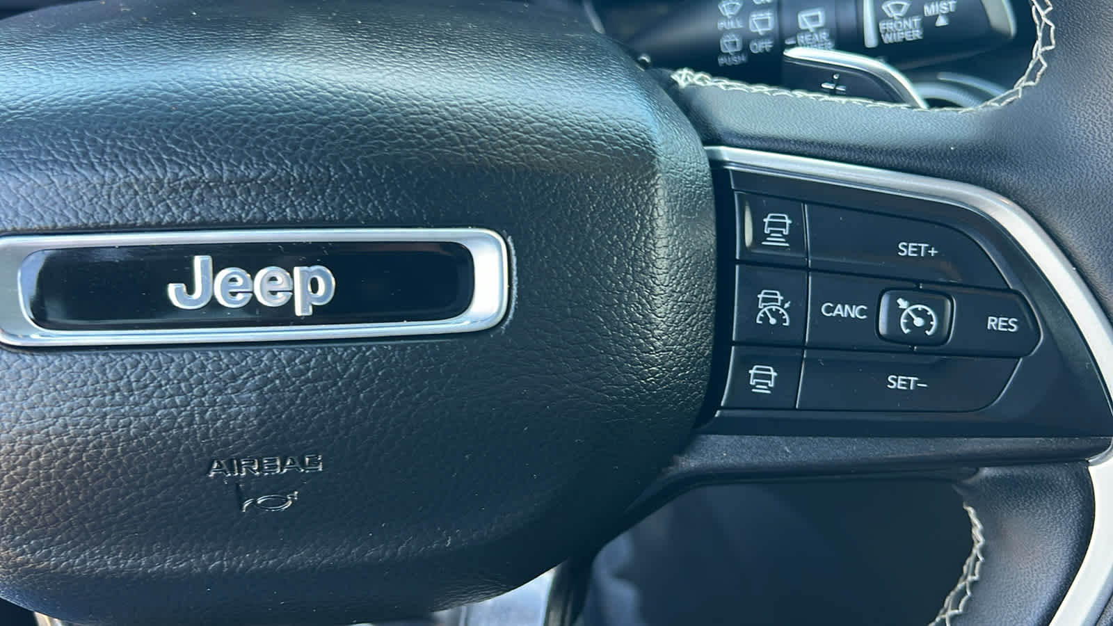 Thumbnail: 2023 Jeep Grand Cherokee - 20