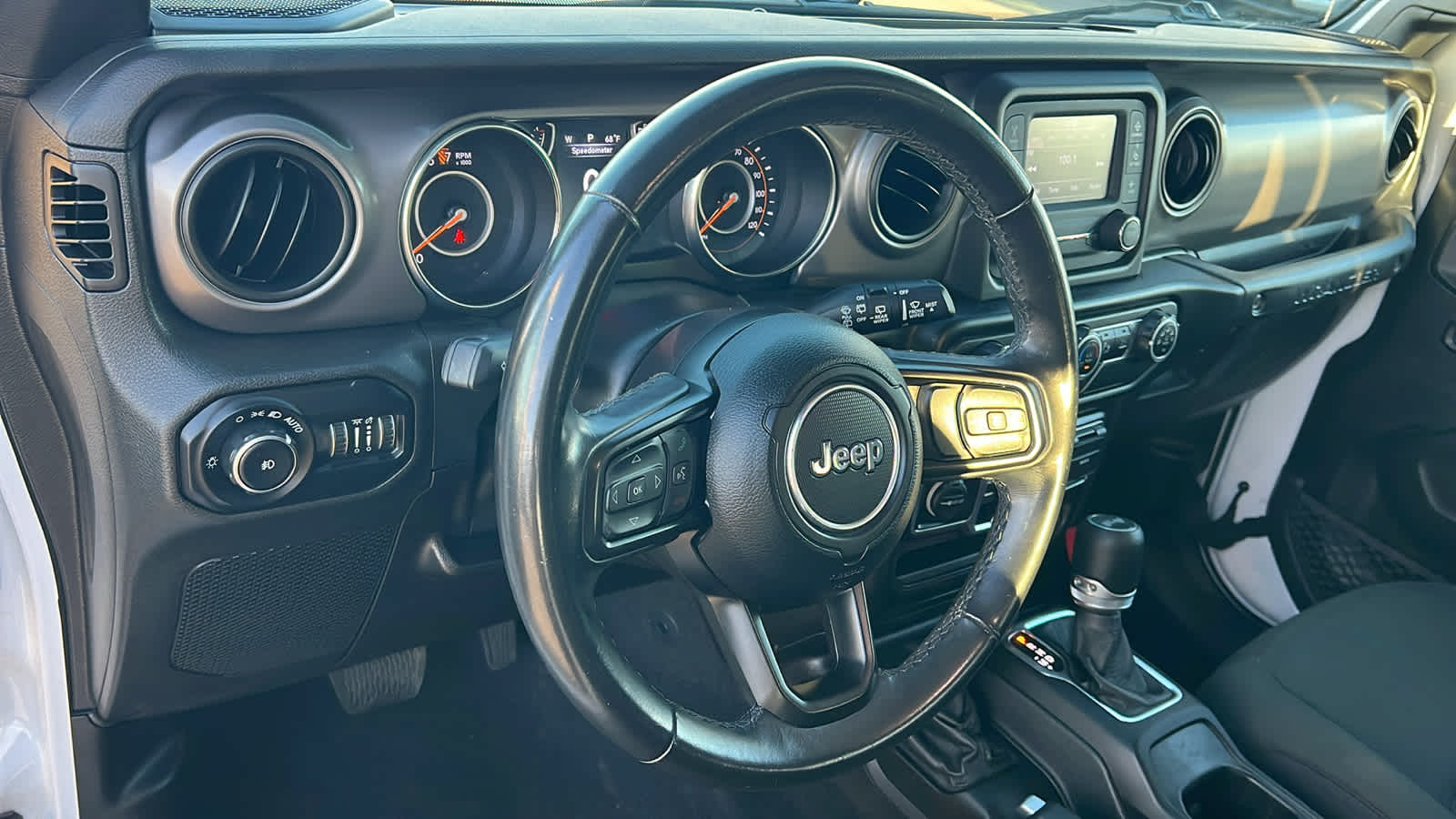 Thumbnail: 2021 Jeep Wrangler - 10