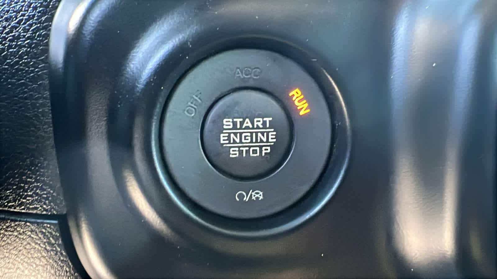 Thumbnail: 2022 Jeep Wrangler - 17