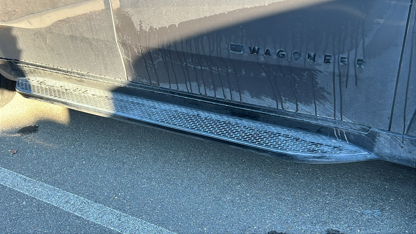 Thumbnail: 2023 Jeep Wagoneer - 5