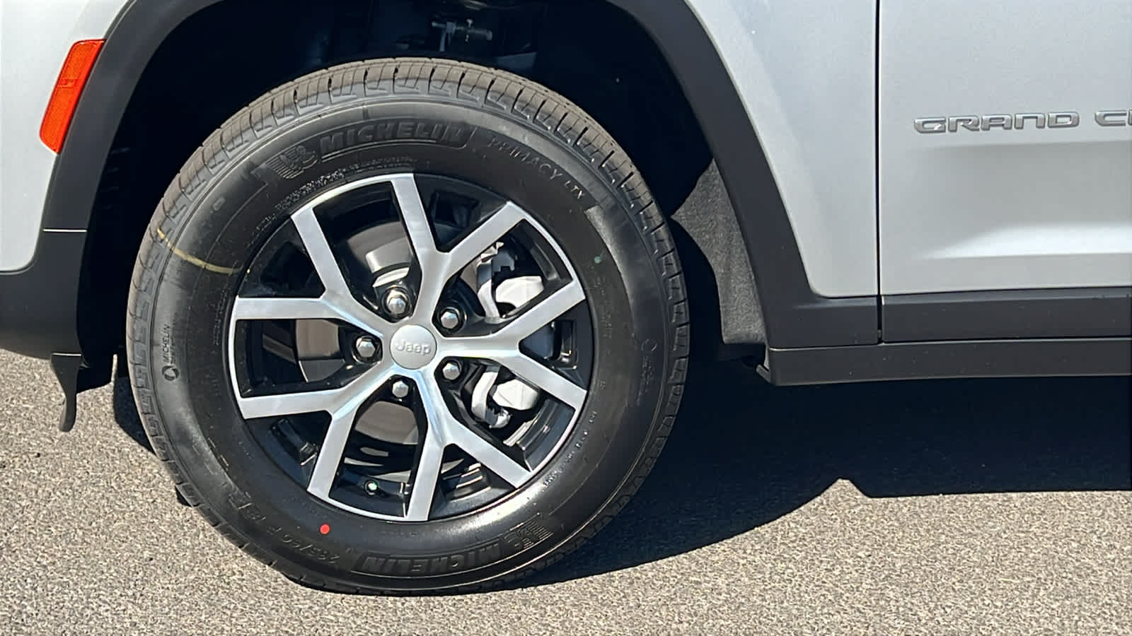 Thumbnail: 2025 Jeep Grand Cherokee - 9