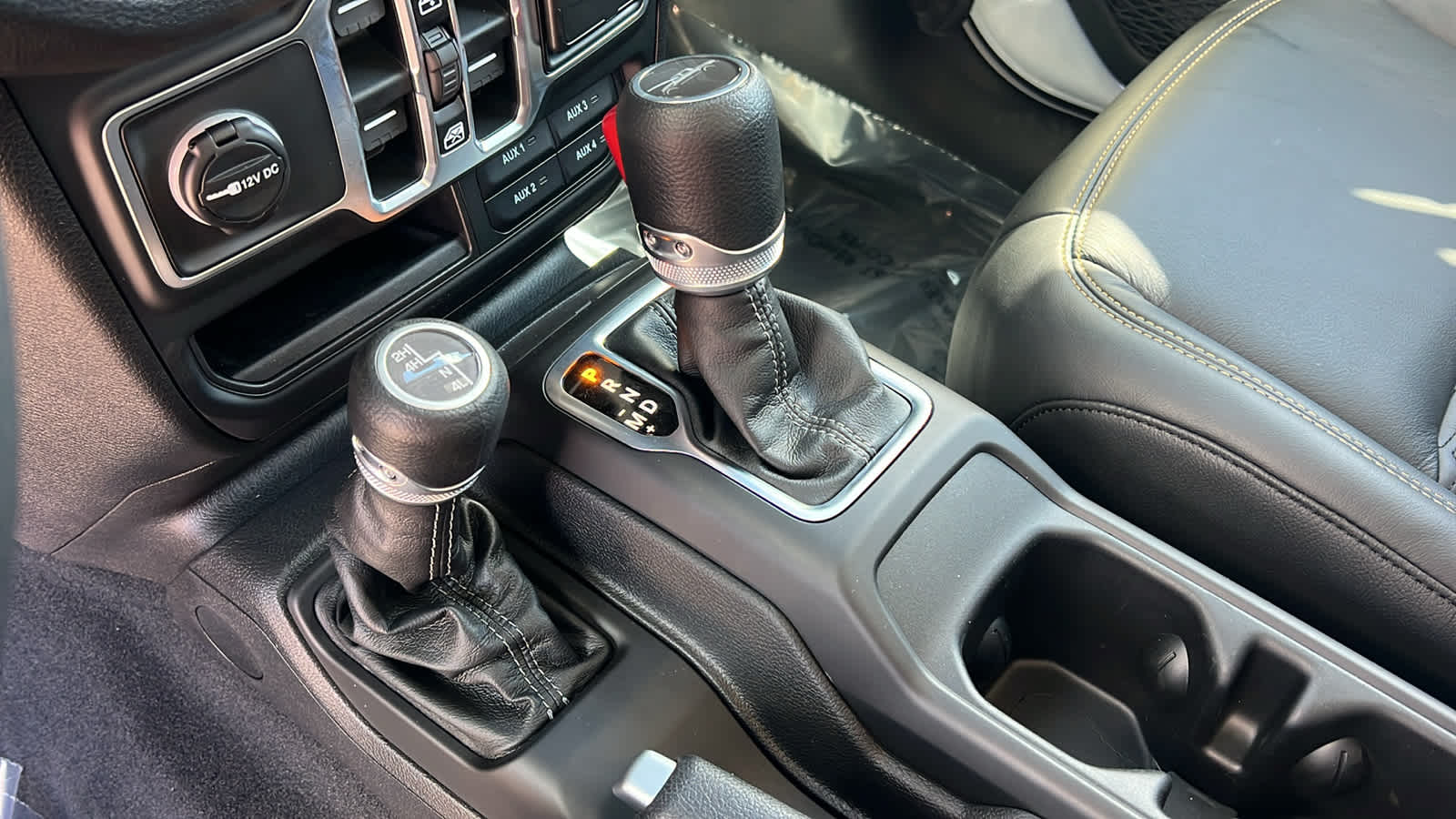 Thumbnail: 2026 Jeep Gladiator - 13