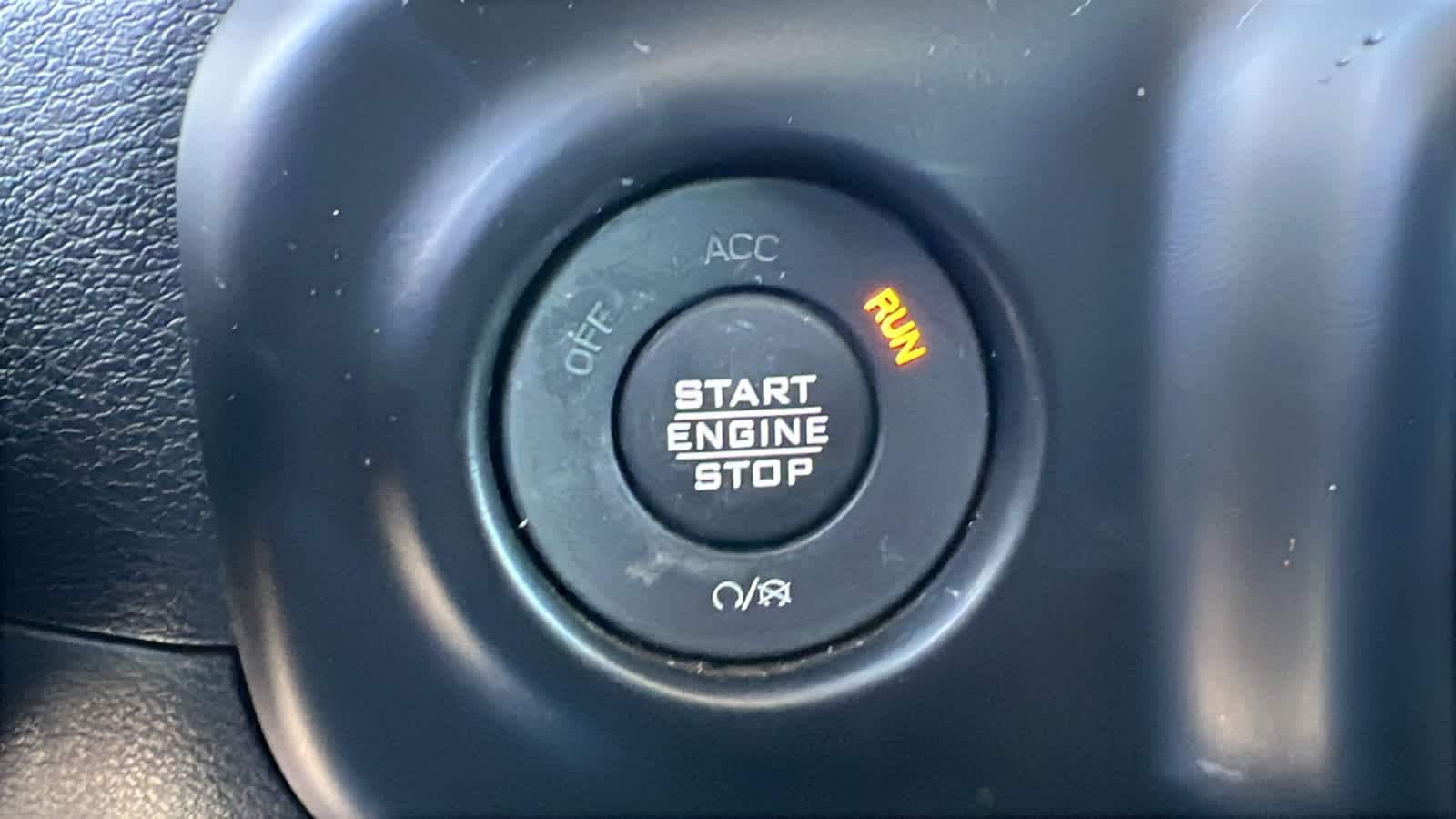 Thumbnail: 2022 Jeep Wrangler - 17