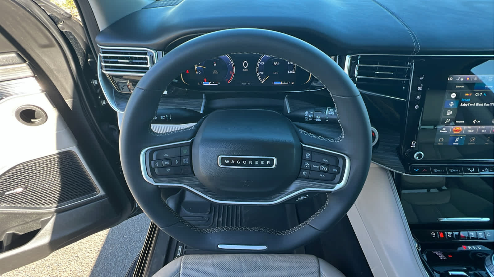 Thumbnail: 2023 Jeep Wagoneer - 18