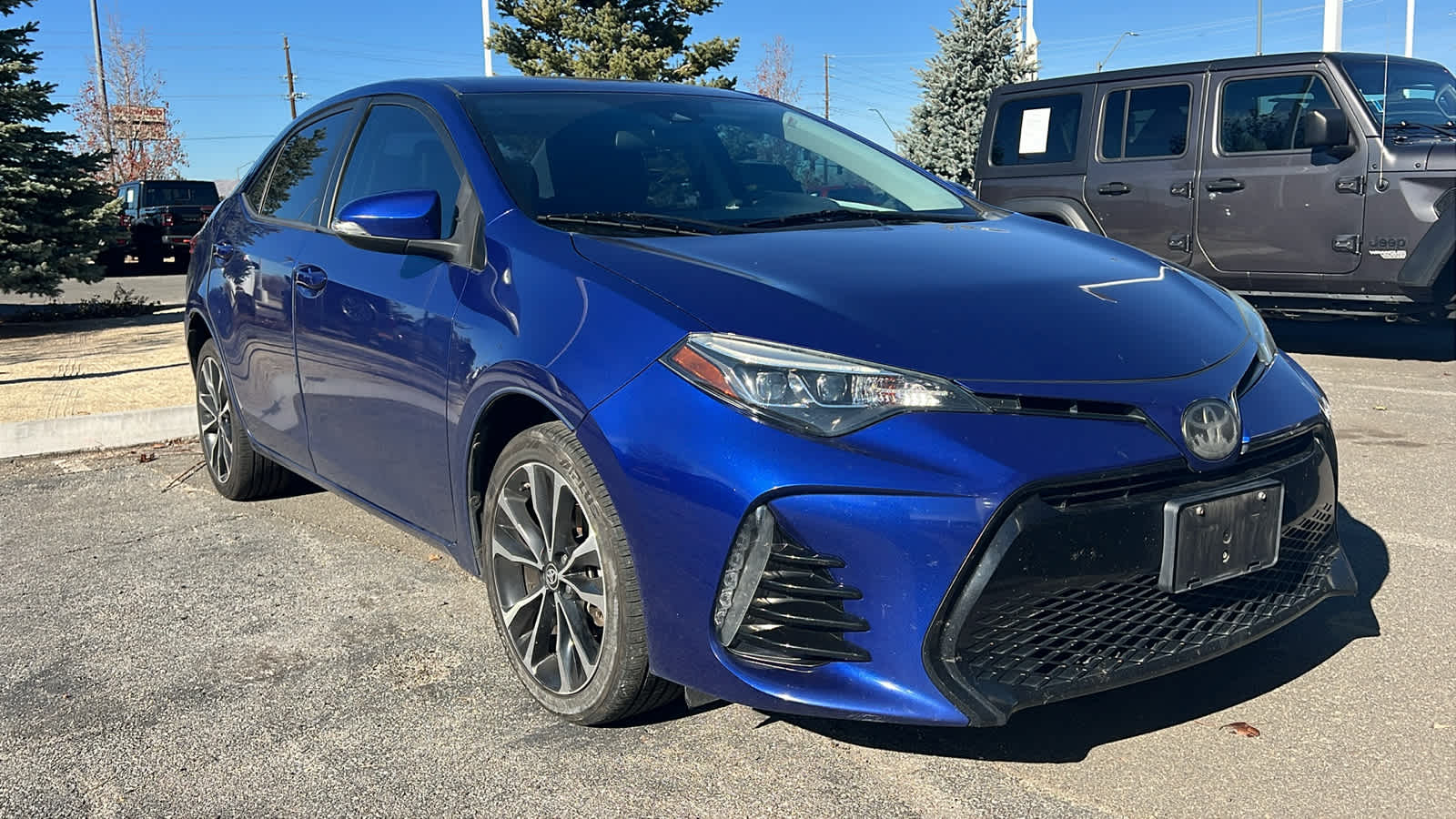 2018 Toyota Corolla SE photo 2