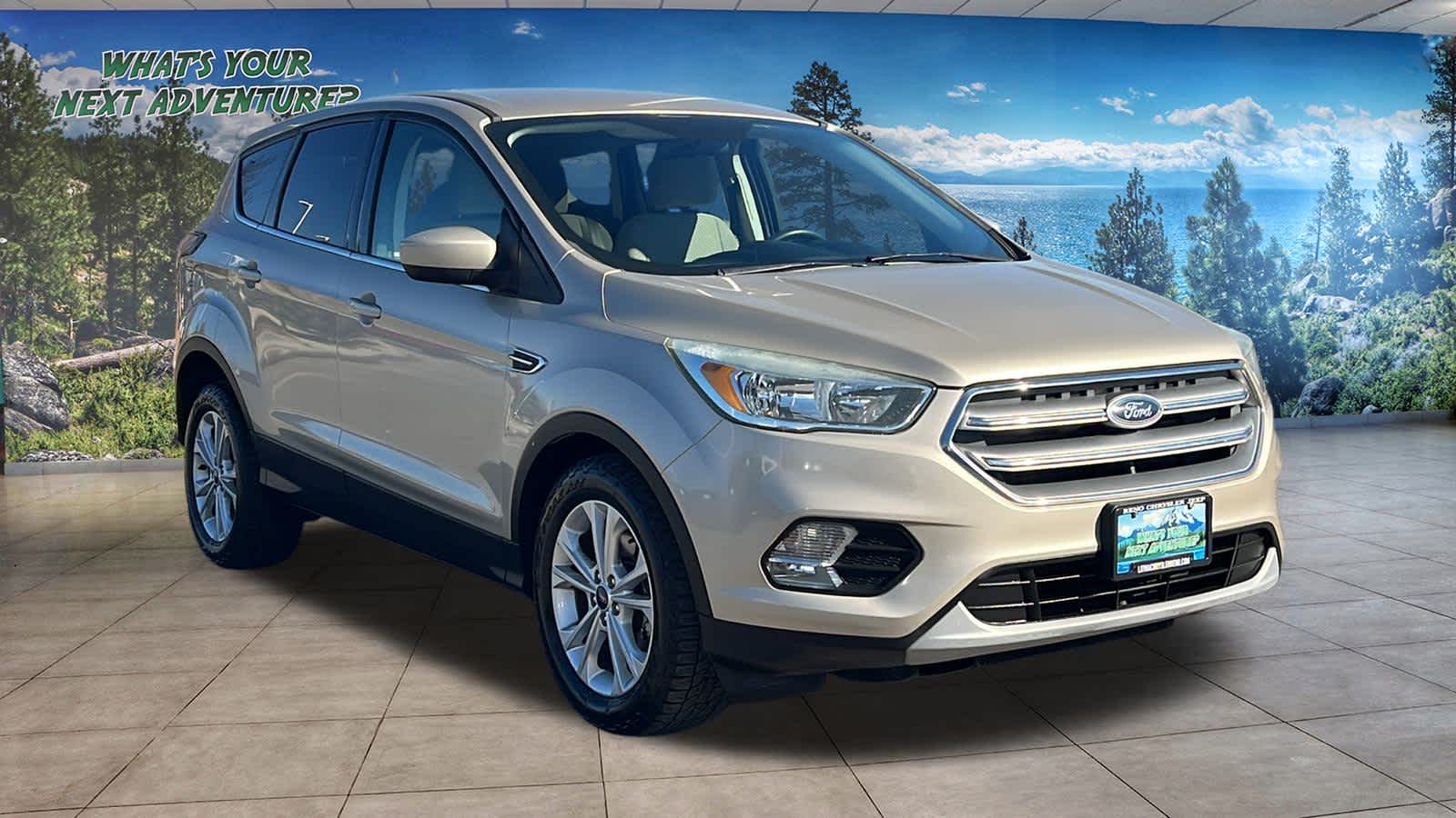 Thumbnail: 2017 Ford Escape - 3