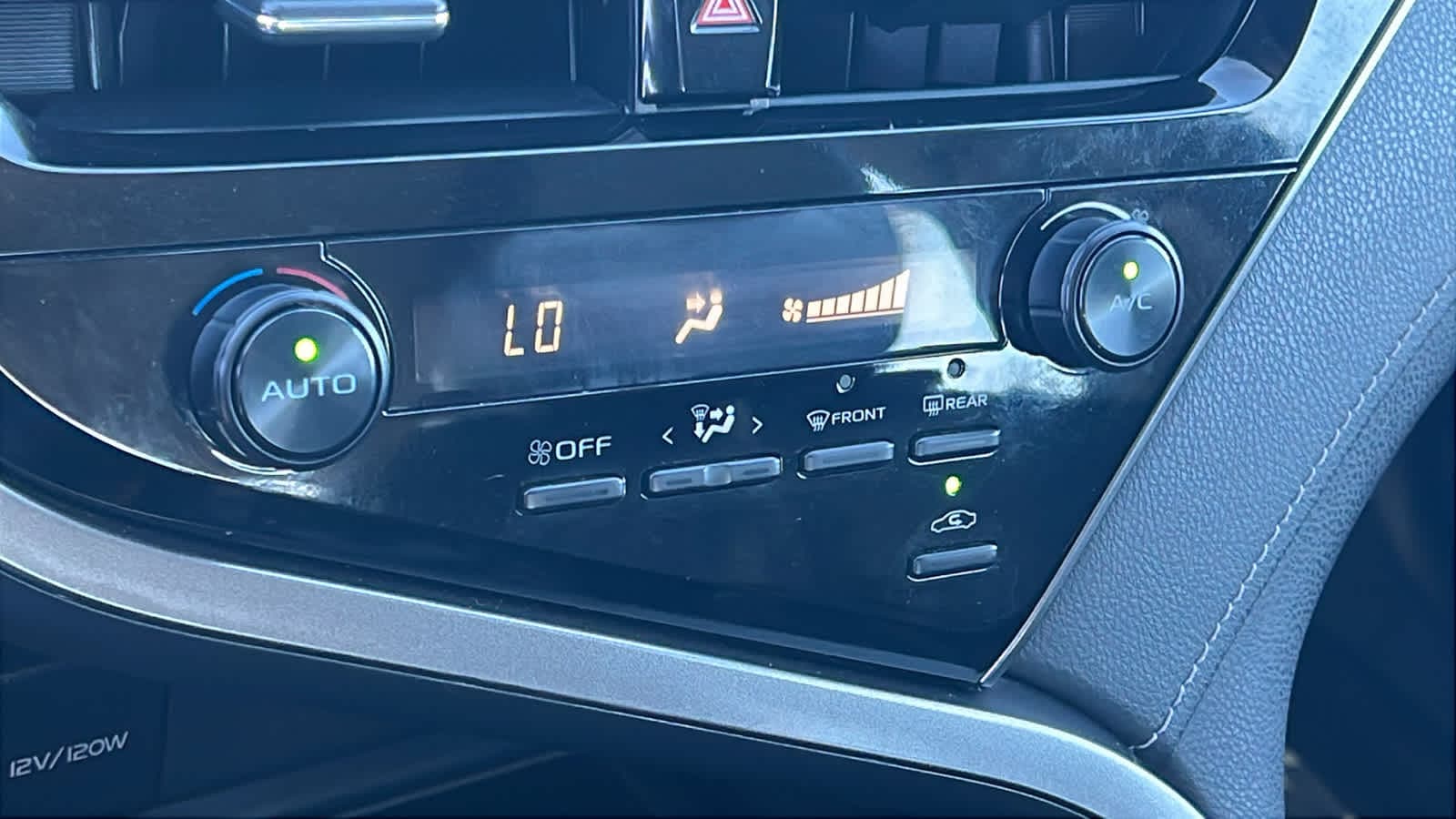 Thumbnail: 2021 Toyota Camry - 14