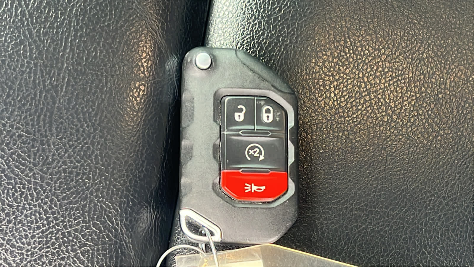 Thumbnail: 2022 Jeep Wrangler - 29