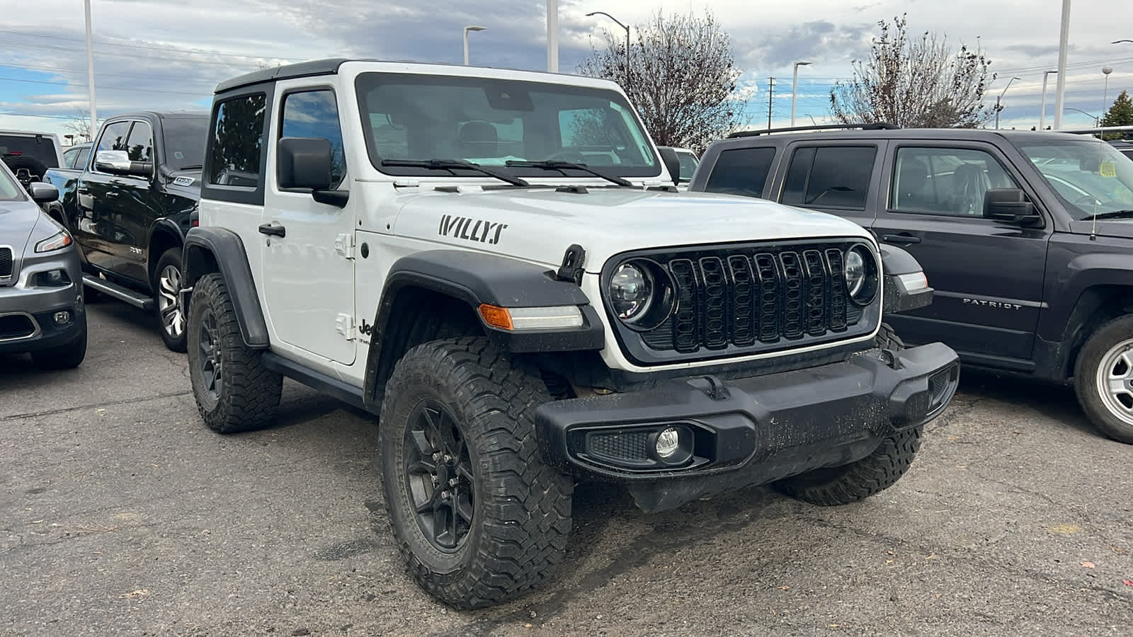 2024 Jeep Wrangler Willys photo 3