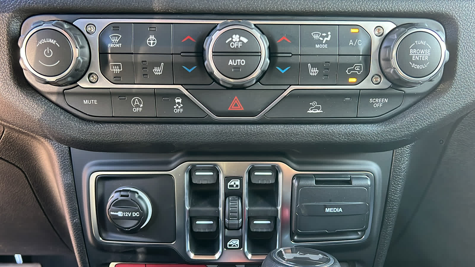 Thumbnail: 2026 Jeep Wrangler - 14