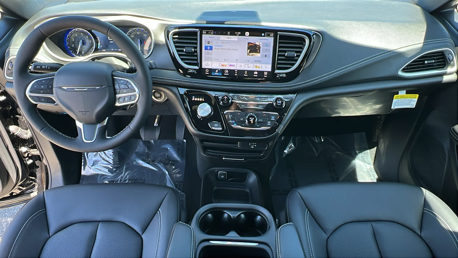Thumbnail: 2027 Chrysler Pacifica - 26