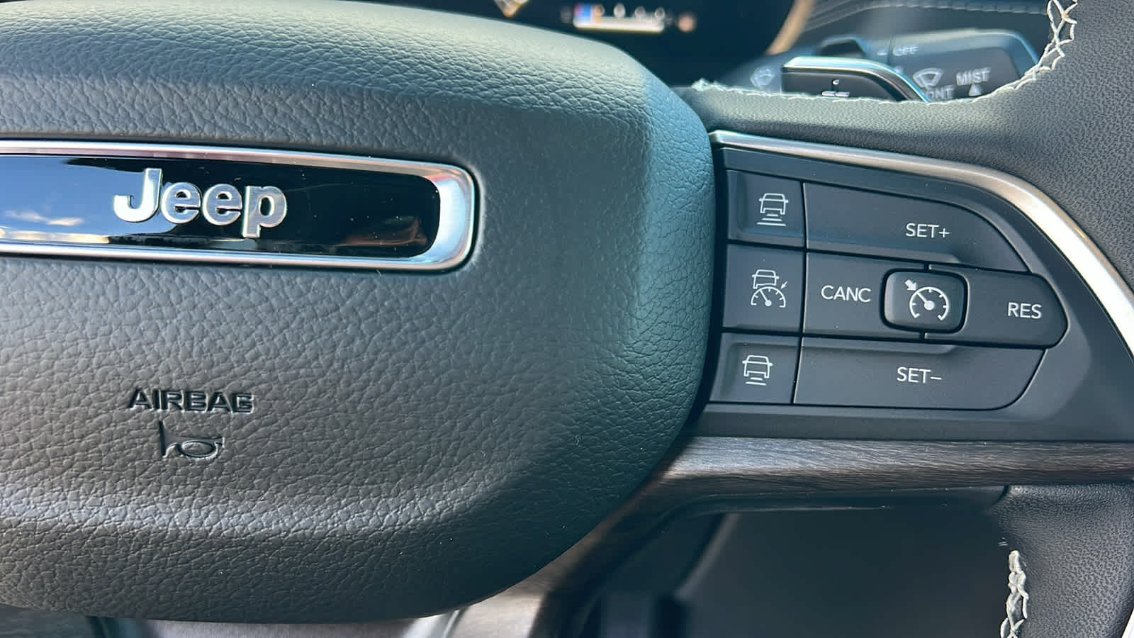 Thumbnail: 2025 Jeep Grand Cherokee - 20