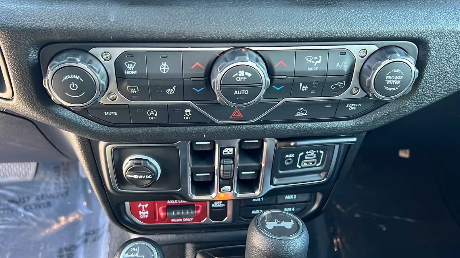 Thumbnail: 2026 Jeep Wrangler - 14