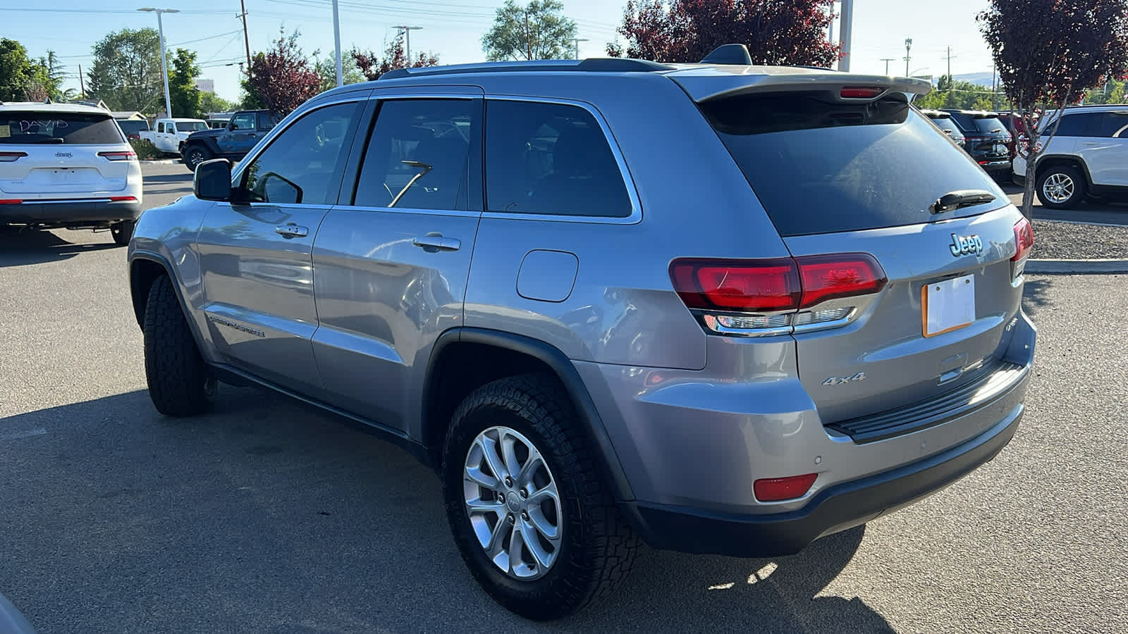 Thumbnail: 2021 Jeep Grand Cherokee - 8