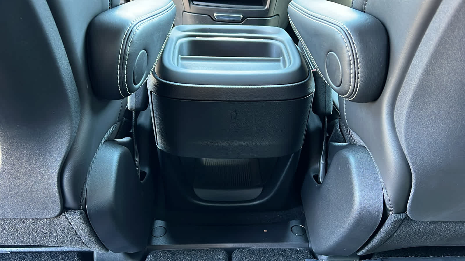 Thumbnail: 2027 Chrysler Pacifica - 25