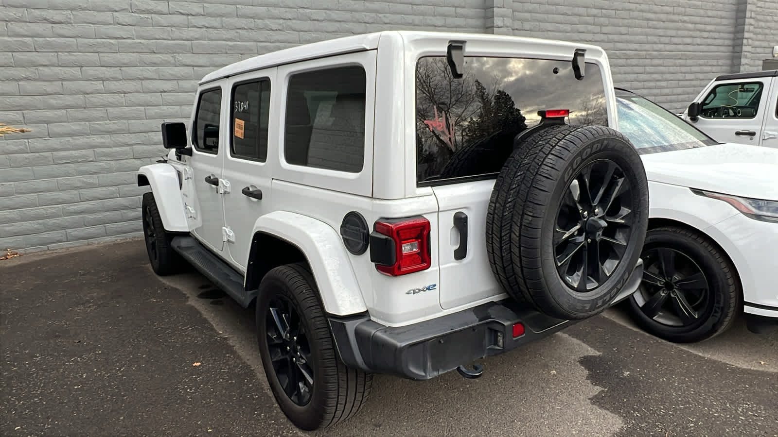 Thumbnail: 2021 Jeep Wrangler - 7