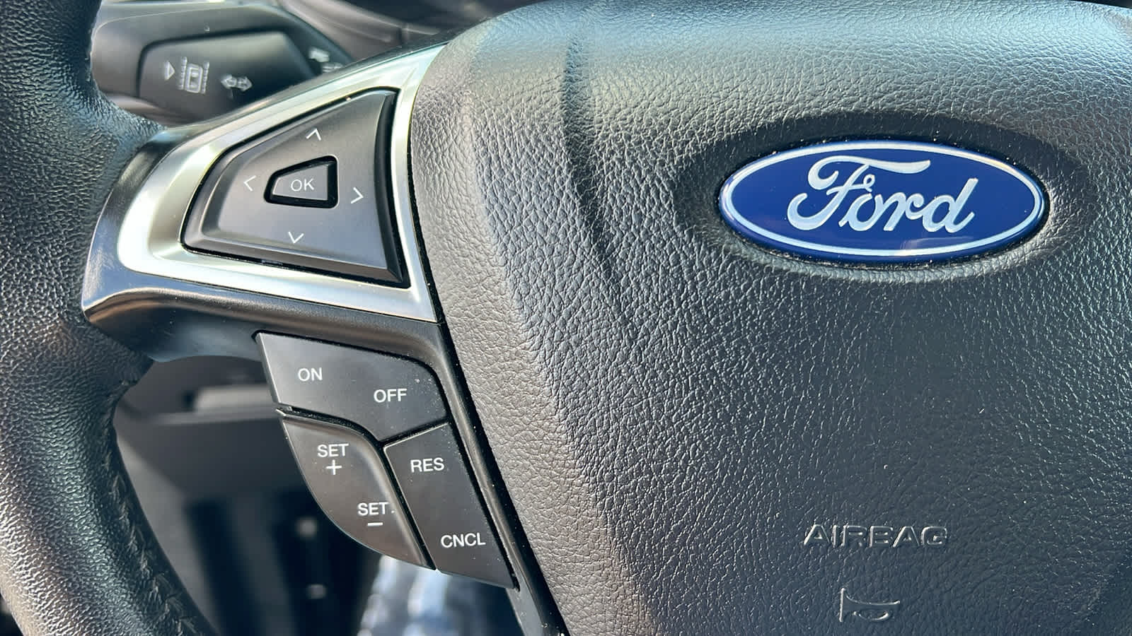 2024 Ford Edge Titanium - Photo 19