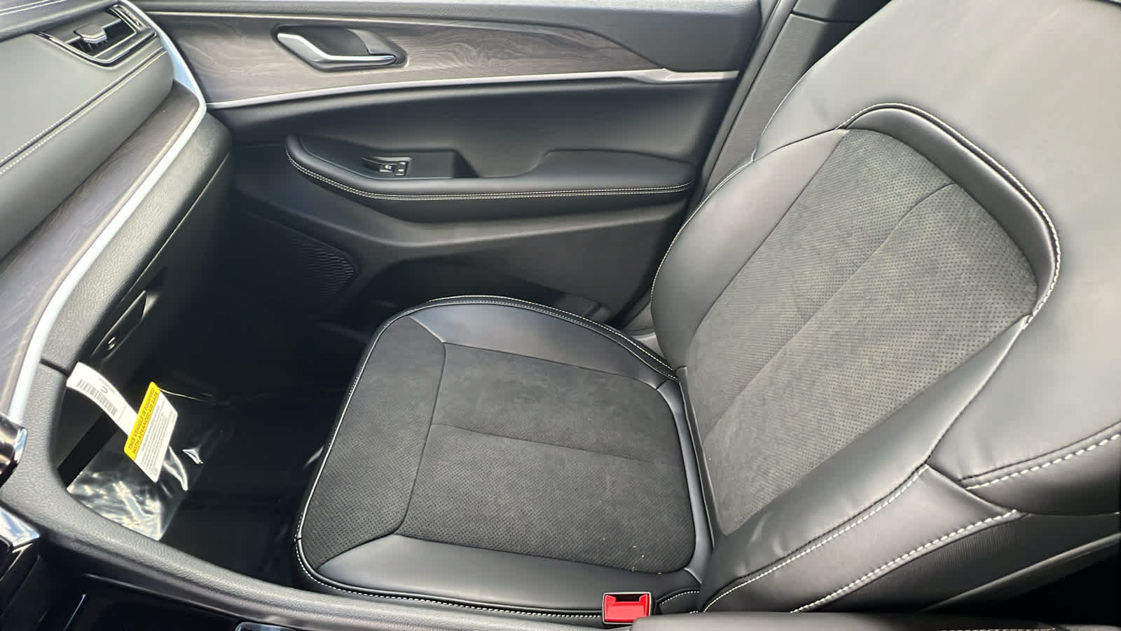 Thumbnail: 2026 Jeep Grand Cherokee - 12