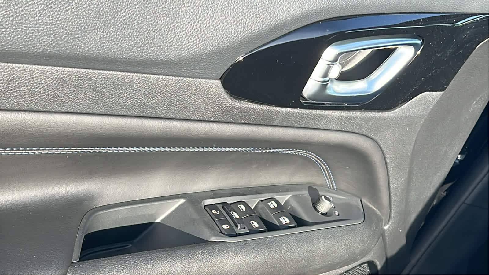 Thumbnail: 2026 Jeep Compass - 22