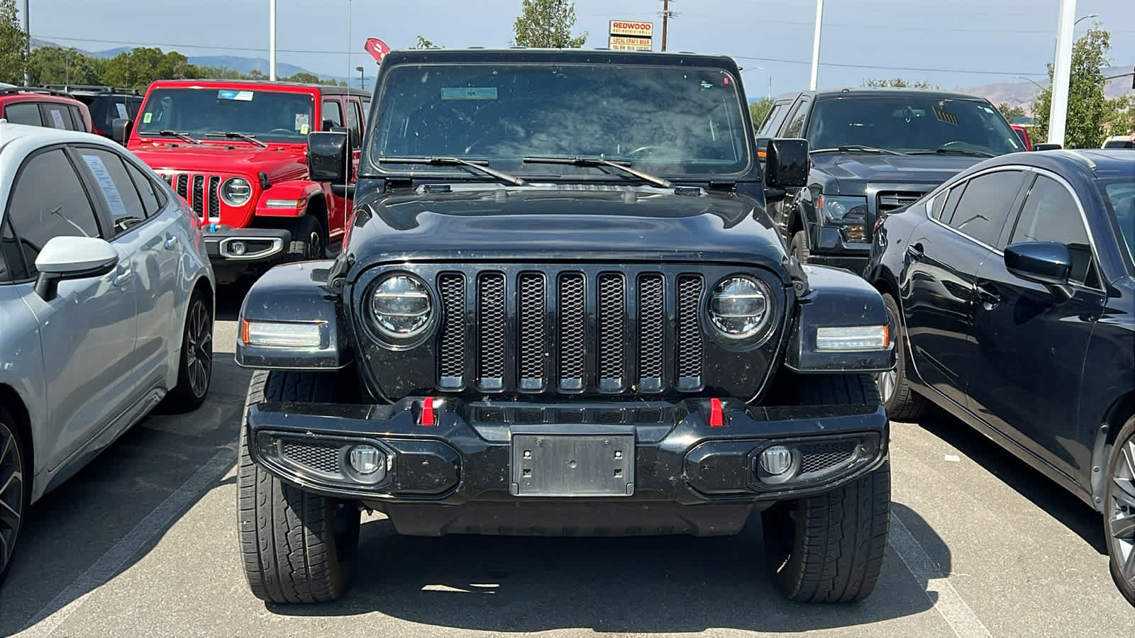 2021 Jeep Wrangler Unlimited Sahara High Altitude photo 2