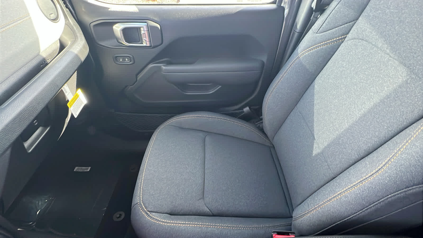 Thumbnail: 2026 Jeep Gladiator - 12