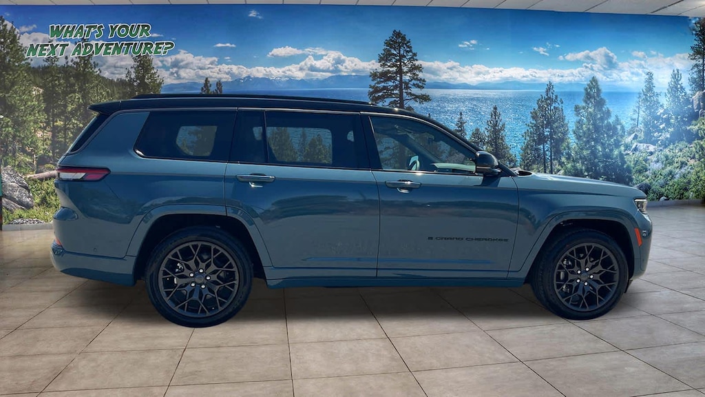New 2026 Jeep Grand Cherokee L Summit Sport Utility