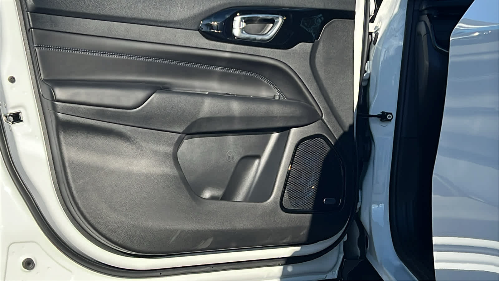 Thumbnail: 2026 Jeep Compass - 23