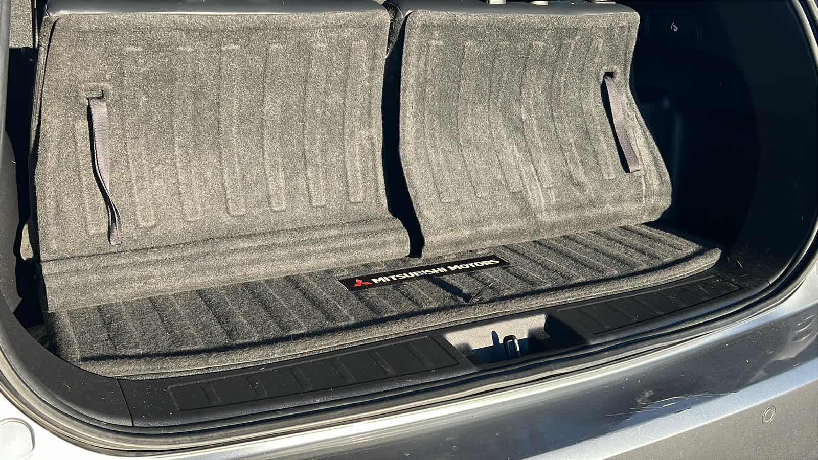 Thumbnail: 2022 Mitsubishi Outlander - 27