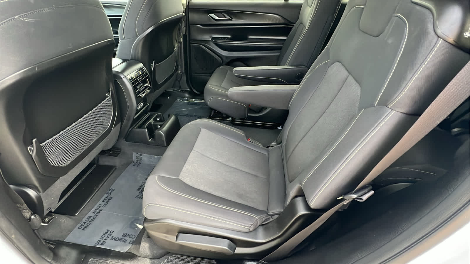 Thumbnail: 2023 Jeep Grand Cherokee - 24