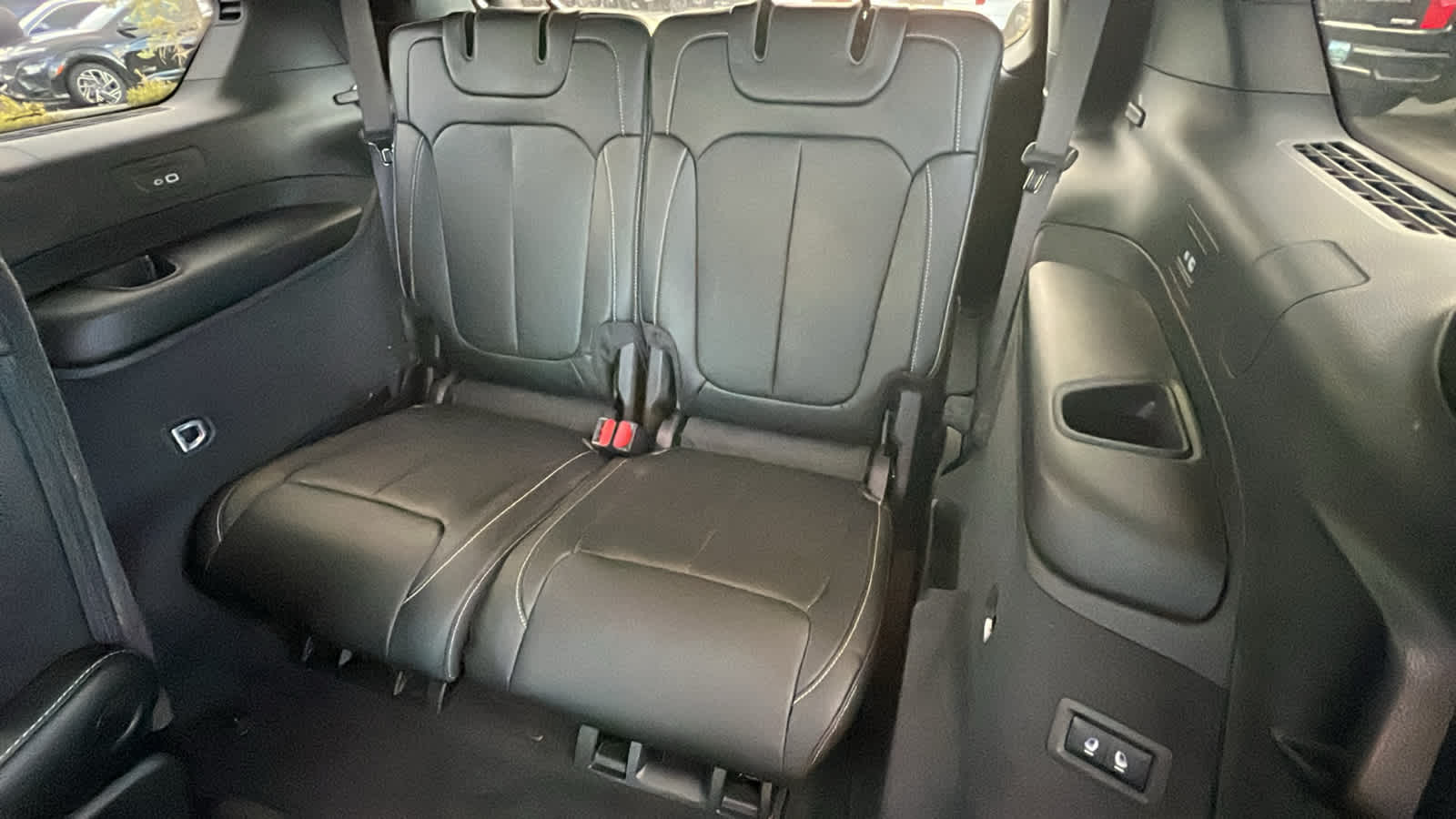 Thumbnail: 2025 Jeep Grand Cherokee L - 31