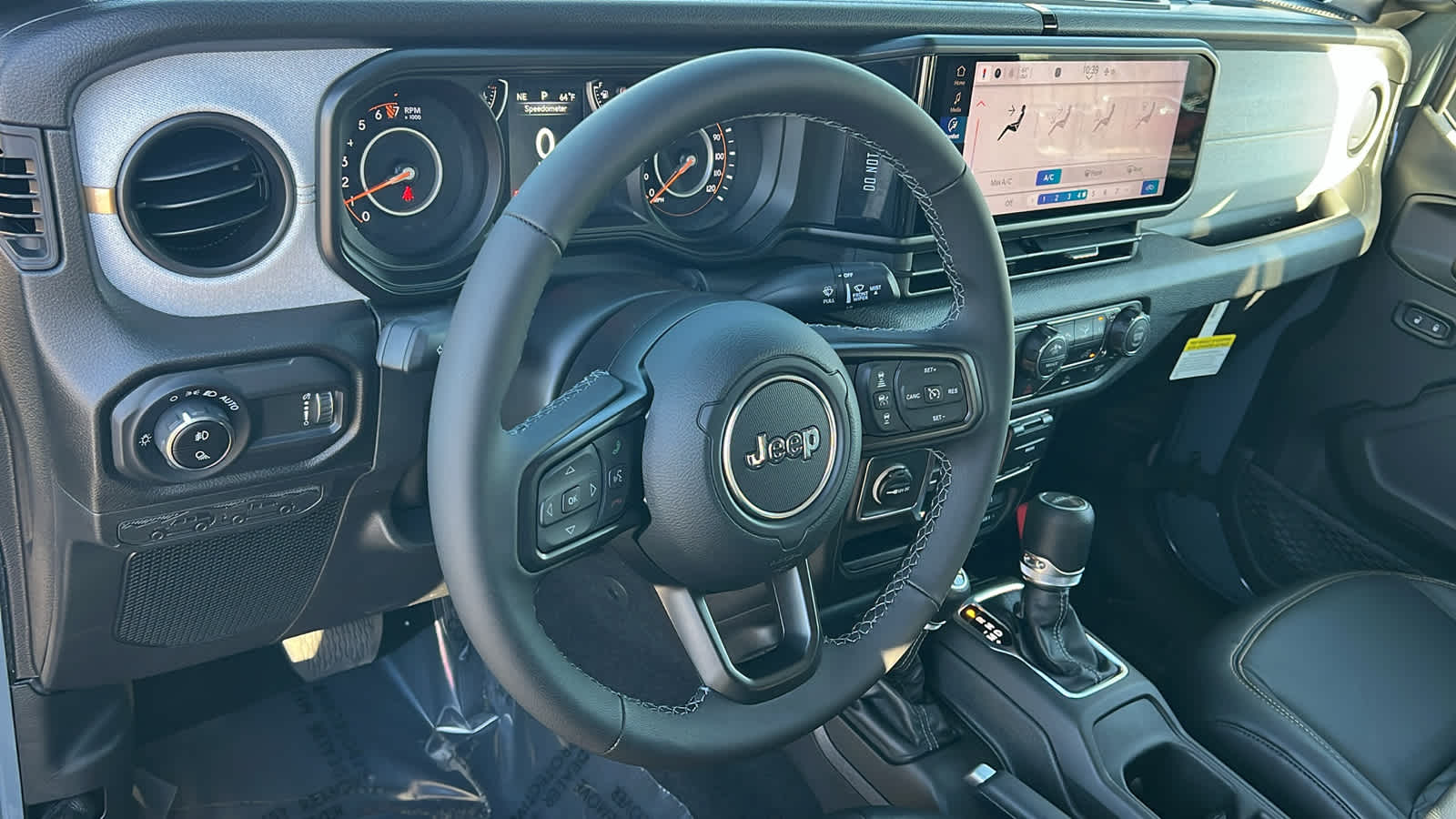 Thumbnail: 2026 Jeep Gladiator - 10