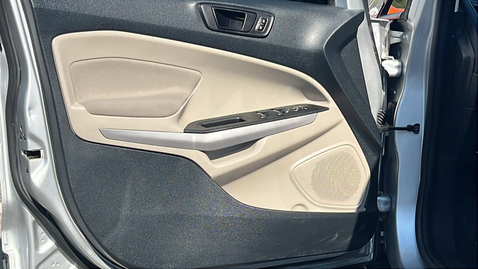 Thumbnail: 2021 Ford EcoSport - 23