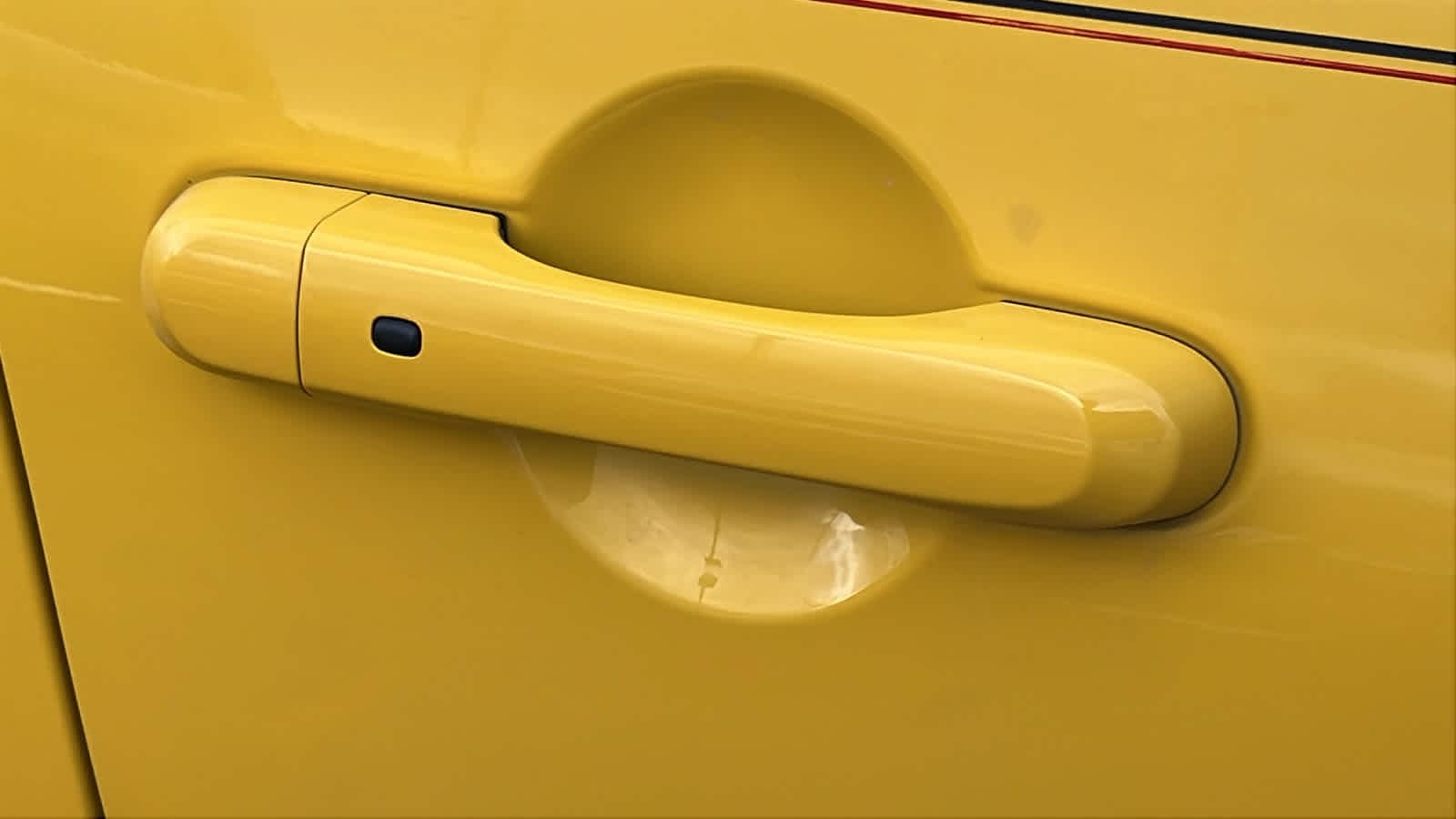 Thumbnail: 2016 Jeep Renegade - 6