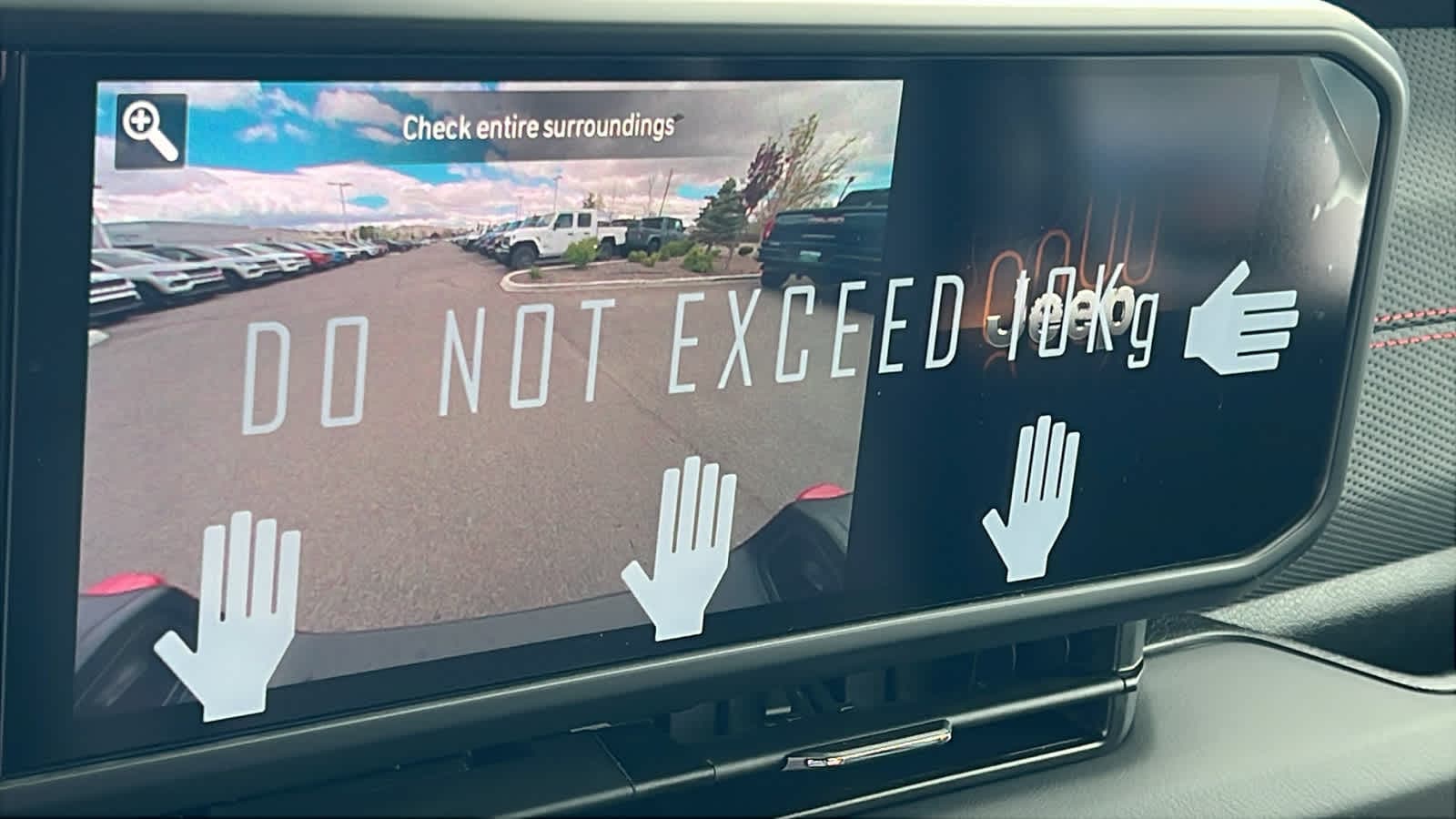 Thumbnail: 2026 Jeep Gladiator - 16