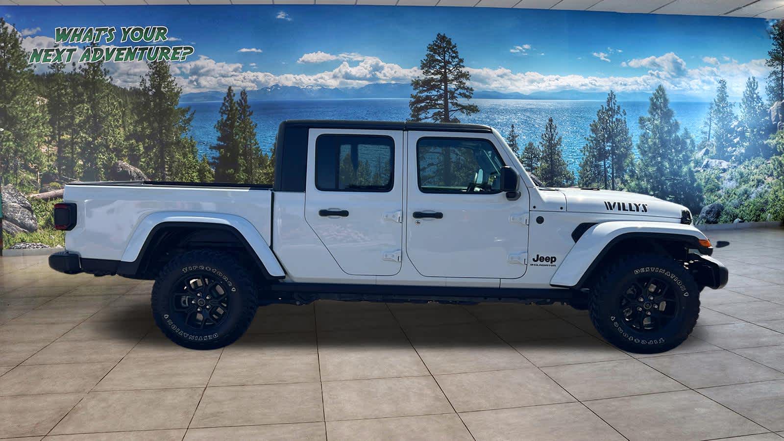 Thumbnail: 2024 Jeep Gladiator - 4