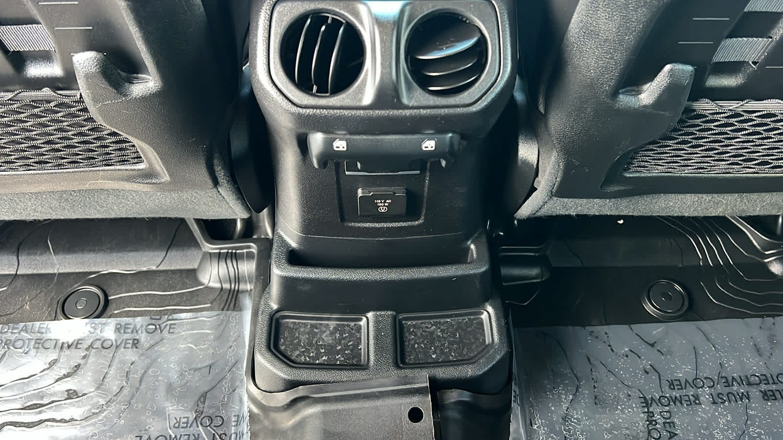 Thumbnail: 2020 Jeep Wrangler - 25