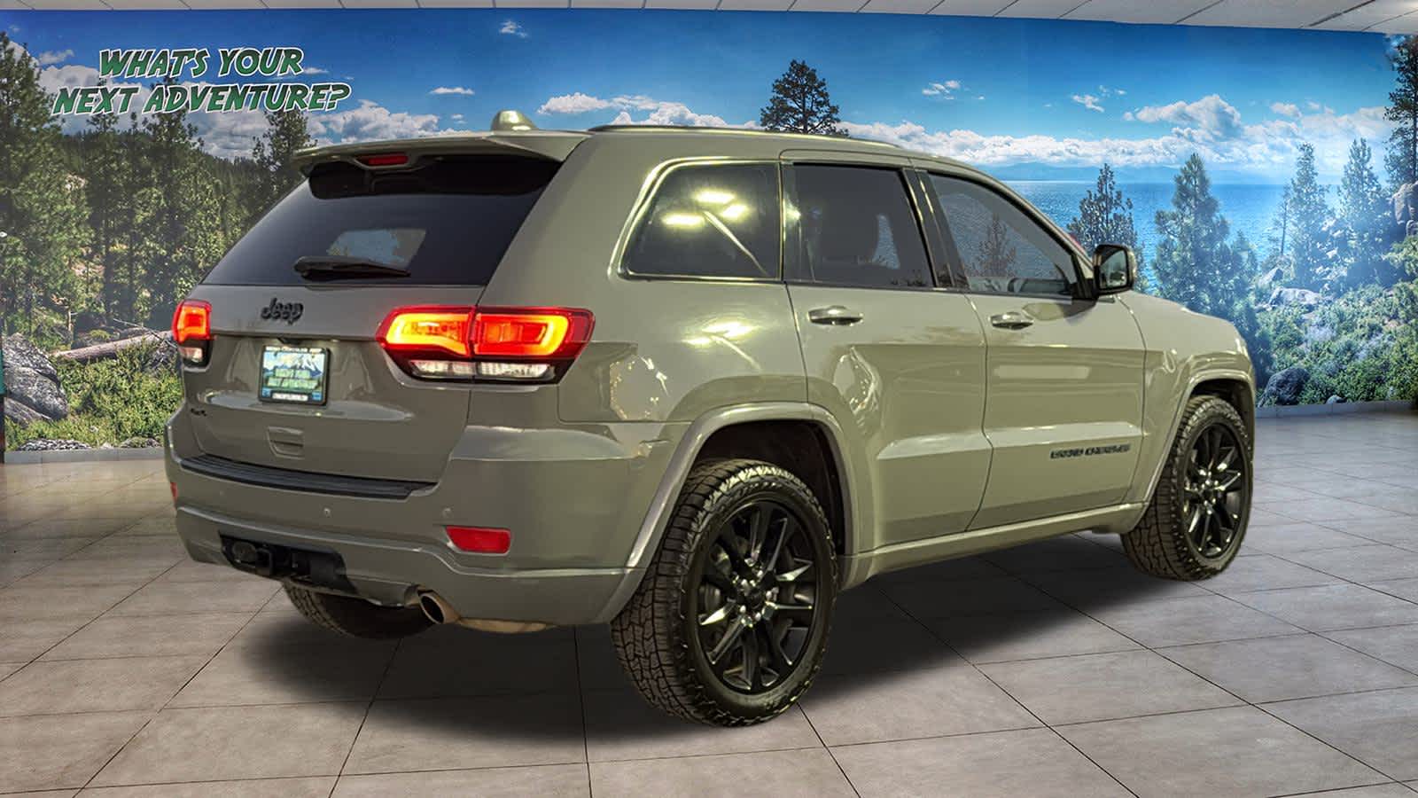 Thumbnail: 2020 Jeep Grand Cherokee - 5