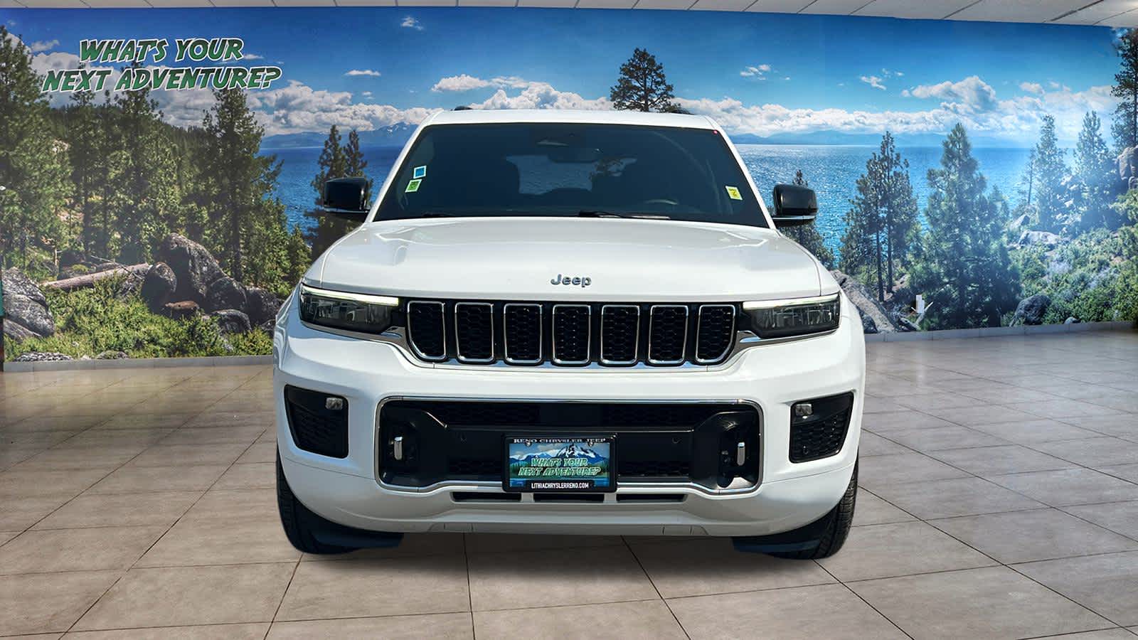 2024 Jeep Grand Cherokee Overland photo 2