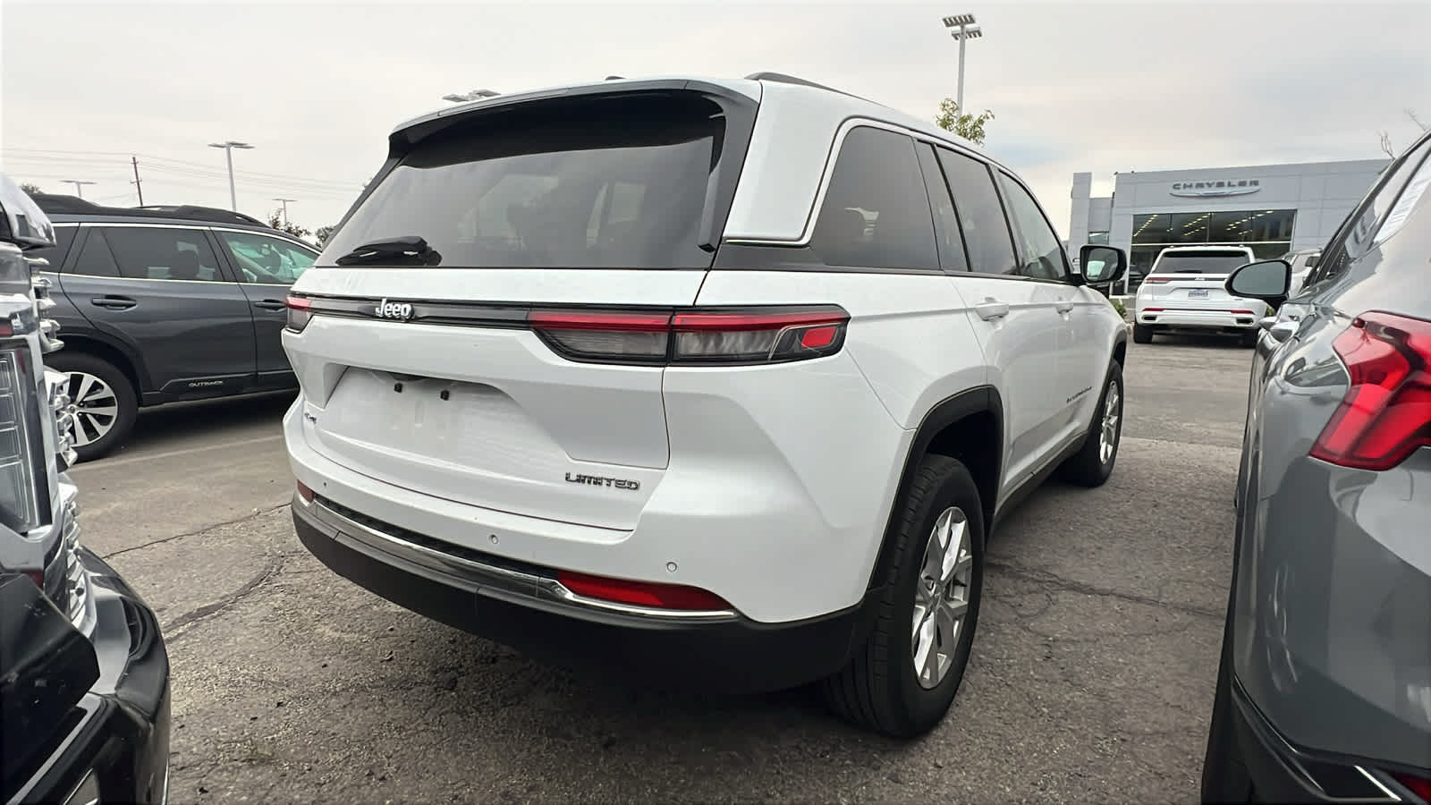 2023 Jeep Grand Cherokee Limited photo 4