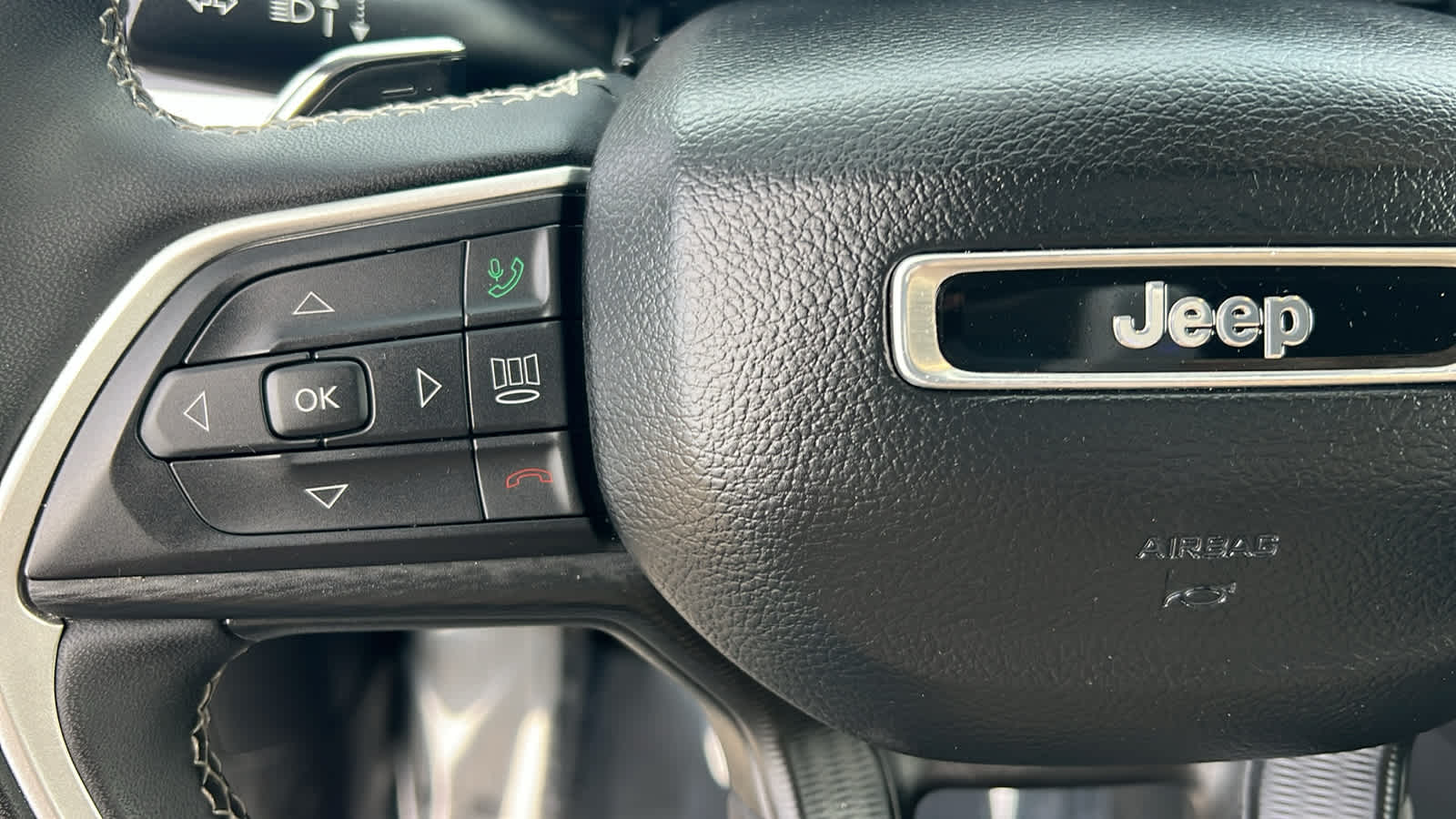 Thumbnail: 2023 Jeep Grand Cherokee - 19