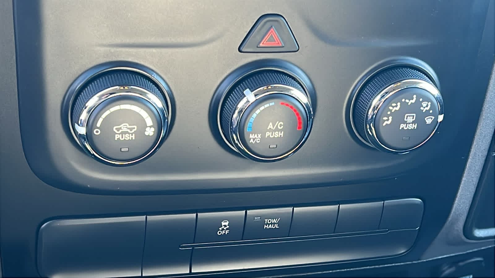 Thumbnail: 2022 RAM 1500 Classic - 14