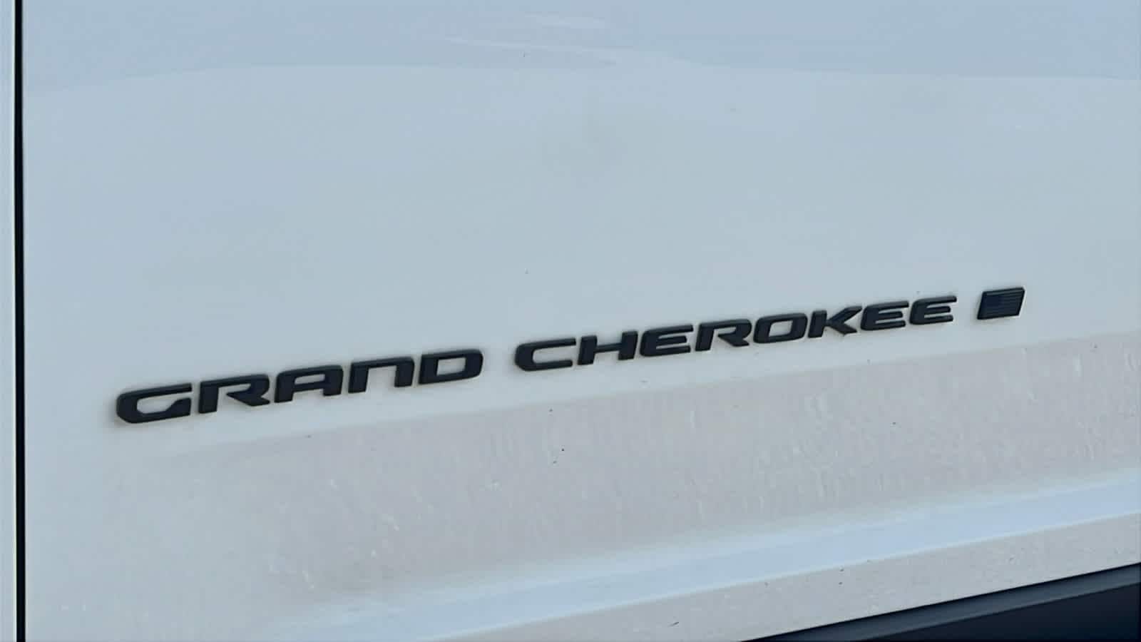 Thumbnail: 2023 Jeep Grand Cherokee - 28