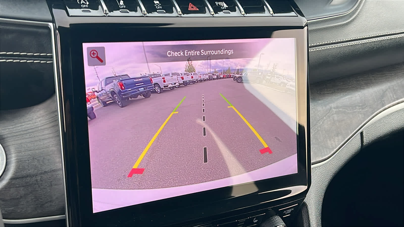 Thumbnail: 2023 Jeep Grand Cherokee - 16