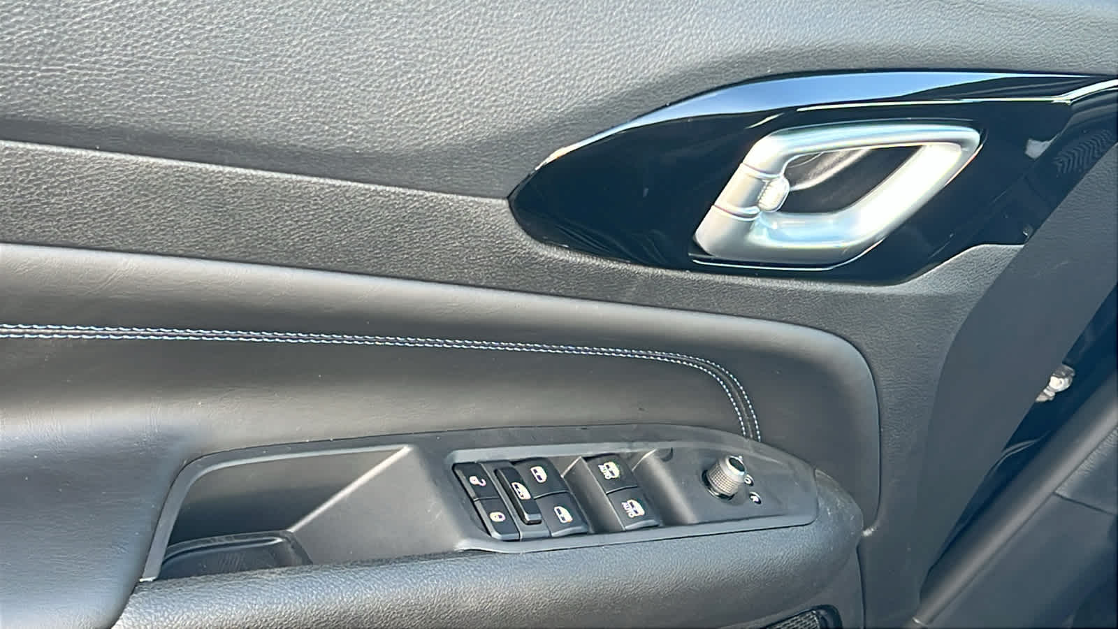 Thumbnail: 2026 Jeep Compass - 22