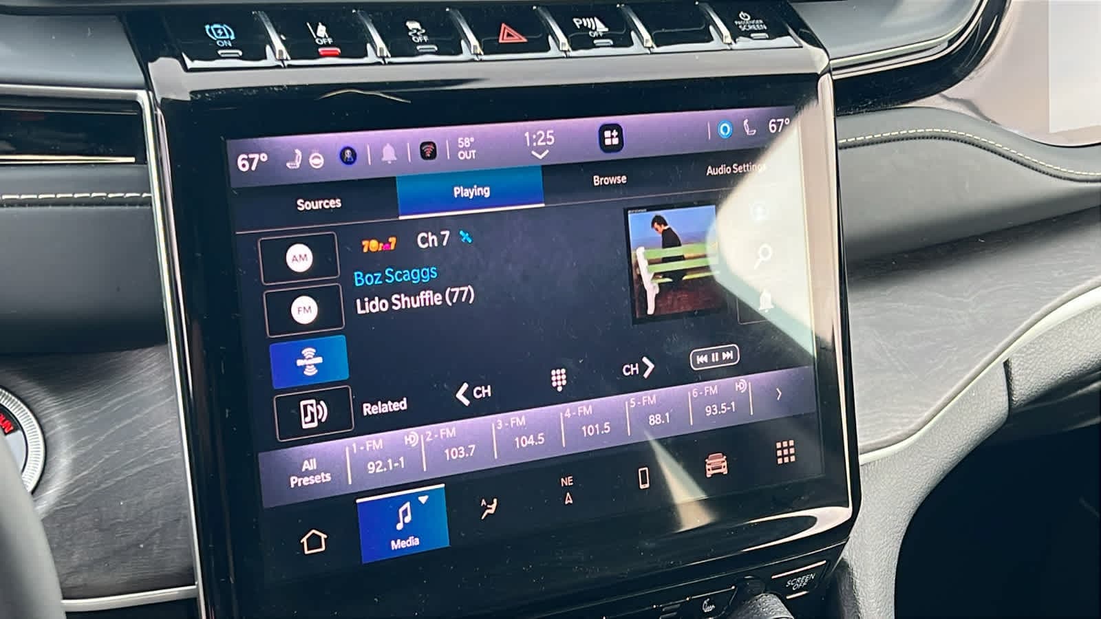 Thumbnail: 2022 Jeep Grand Cherokee - 15