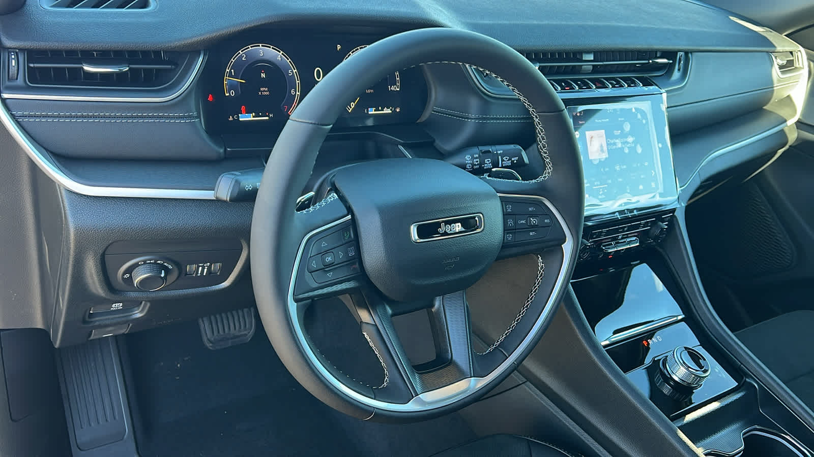 Thumbnail: 2025 Jeep Grand Cherokee - 10