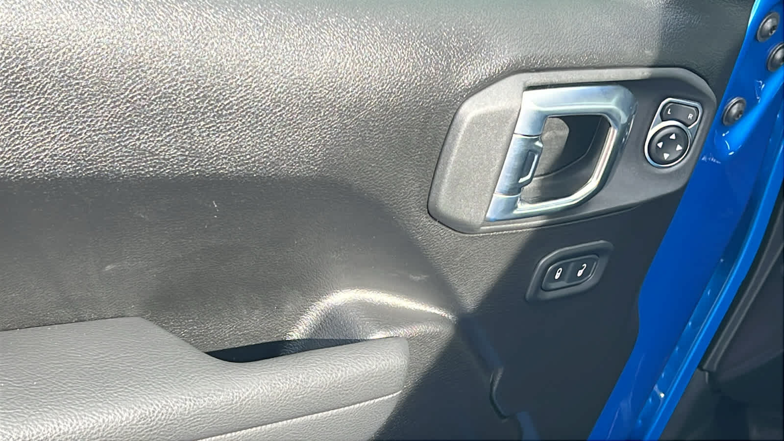 Thumbnail: 2026 Jeep Gladiator - 22