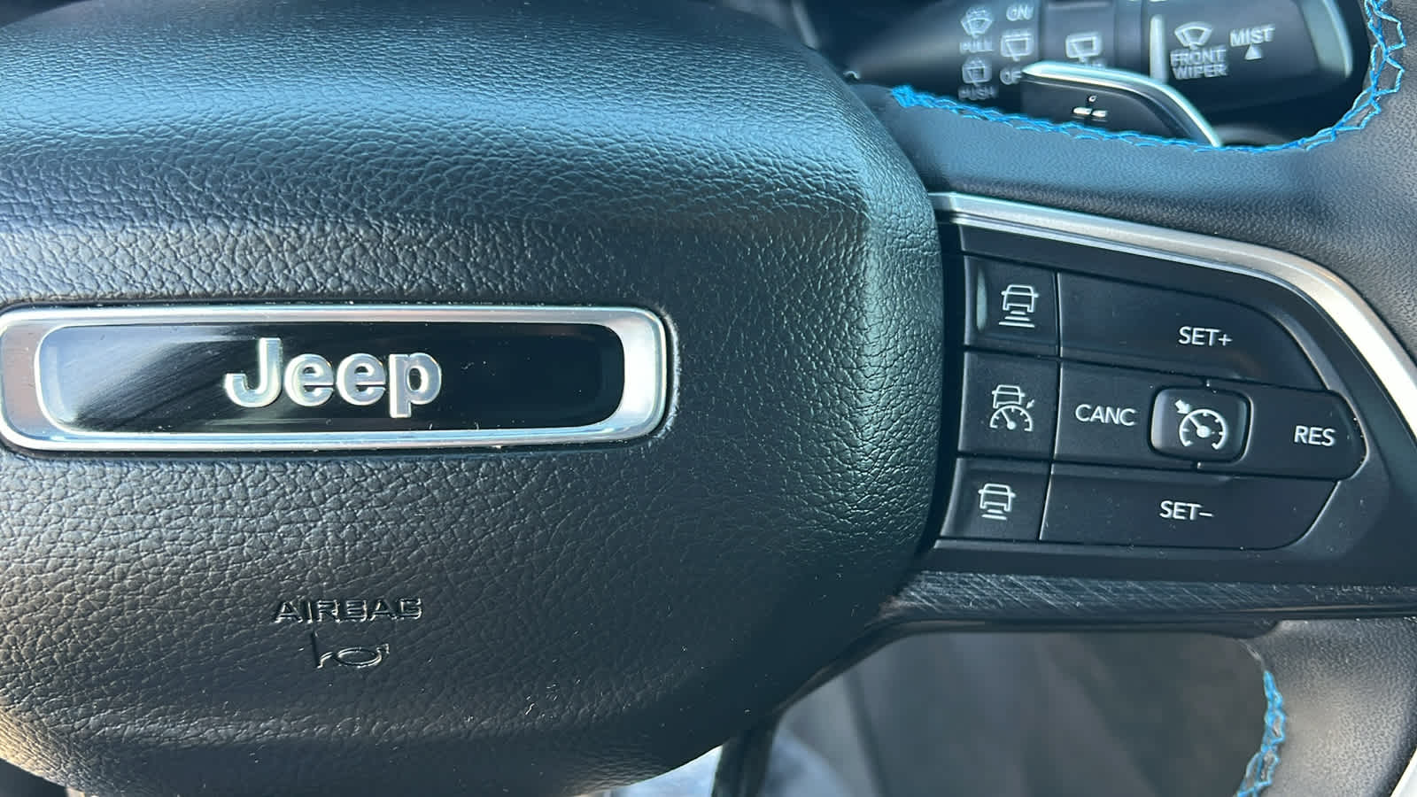 Thumbnail: 2022 Jeep Grand Cherokee - 20