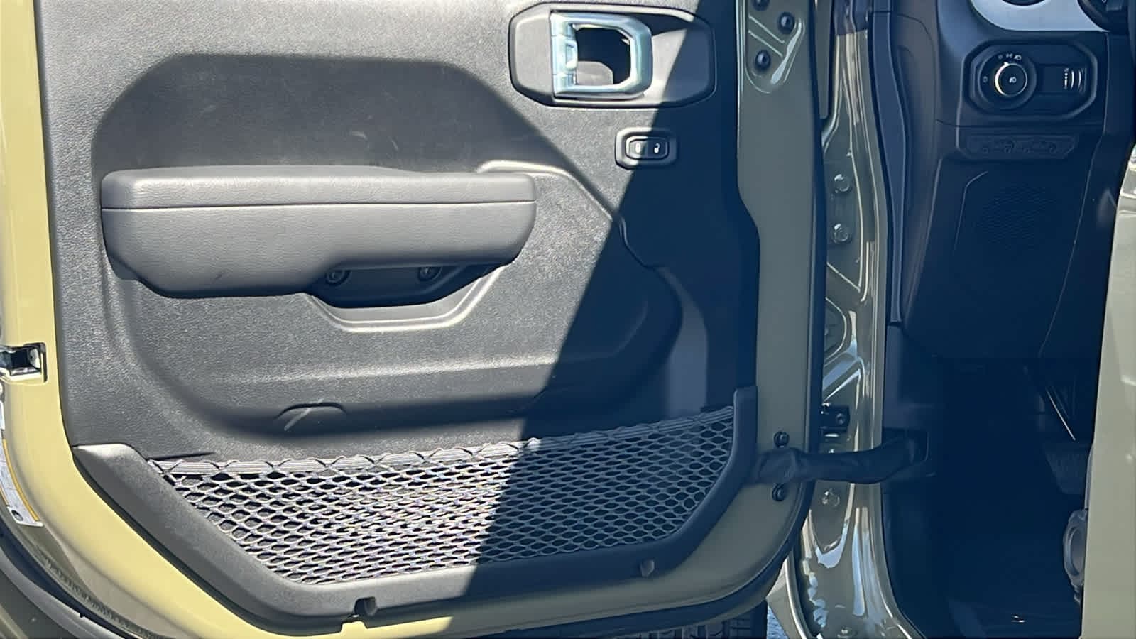 Thumbnail: 2026 Jeep Wrangler - 23