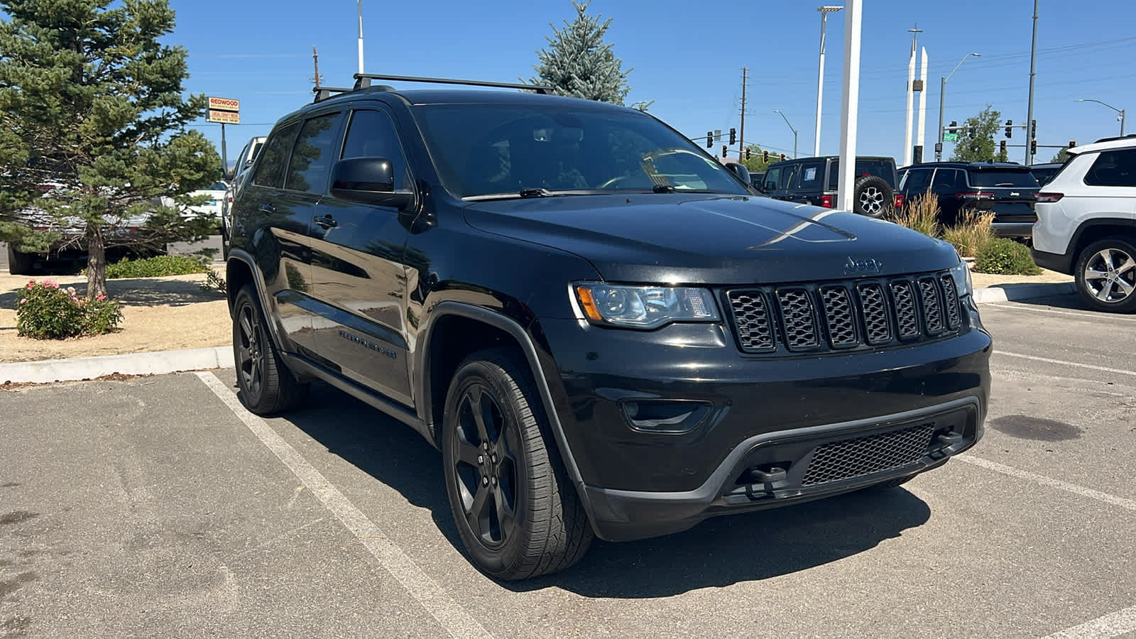 Thumbnail: 2019 Jeep Grand Cherokee - 3